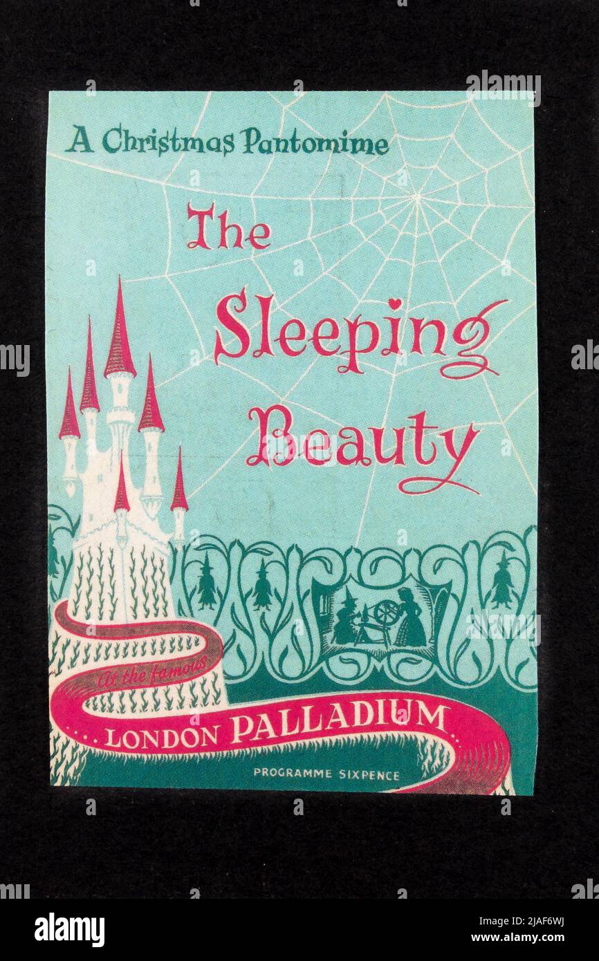 Titelseite des Programms für die Pantomime „The Sleeping Beauty“ (1958/59?*) im Londoner Palladium, Nachbildungen von Erinnerungsstücken zum Thema Weihnachten. Stockfoto