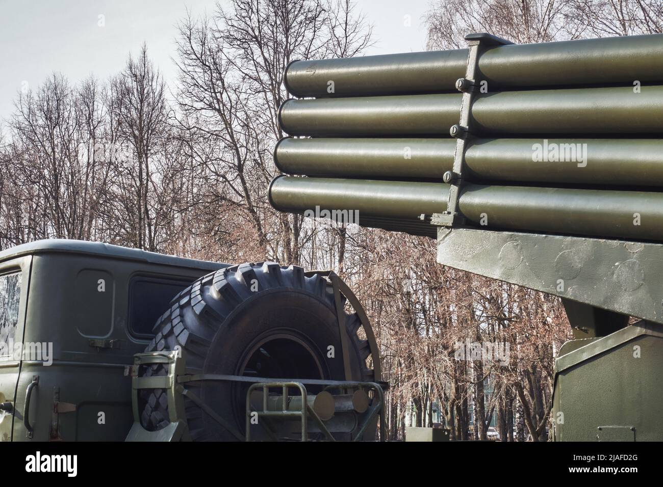 Russisches Raketenabschusssystem aus nächster Nähe Stockfoto Russisches Raketenabschusssystem aus nächster Nähe Stockfoto