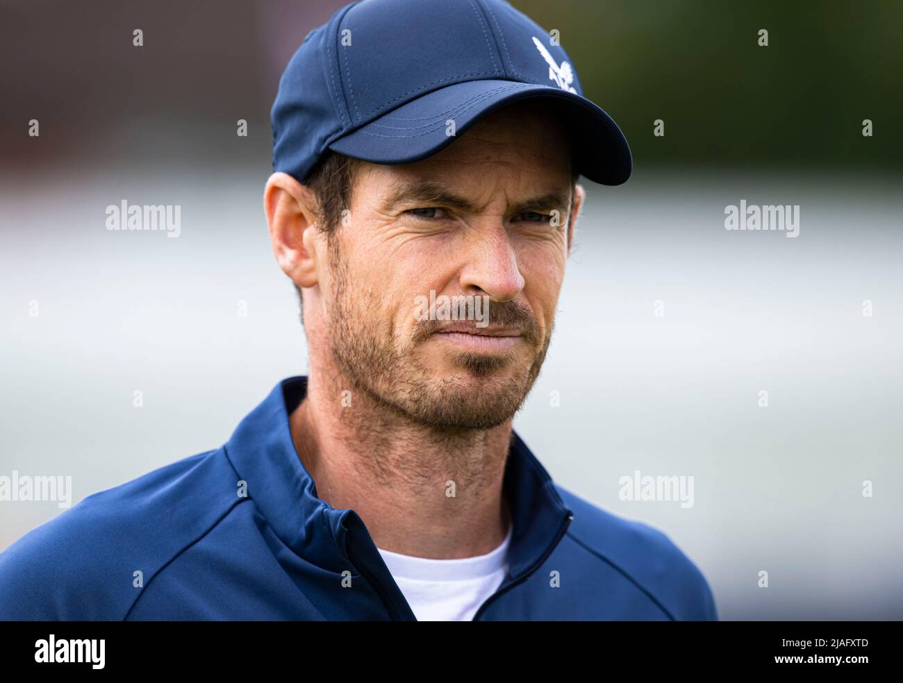 SURREY, GROSSBRITANNIEN. 30.. Mai 2022. Andy Murray im Trainingsanzug vor dem Spiel während der Surbiton Trophy 2022 im Surbiton Racket & Fitness Club am Montag, den 30. Mai 2022 in SURREY ENGLAND. Kredit: Taka G Wu/Alamy Live Nachrichten Stockfoto