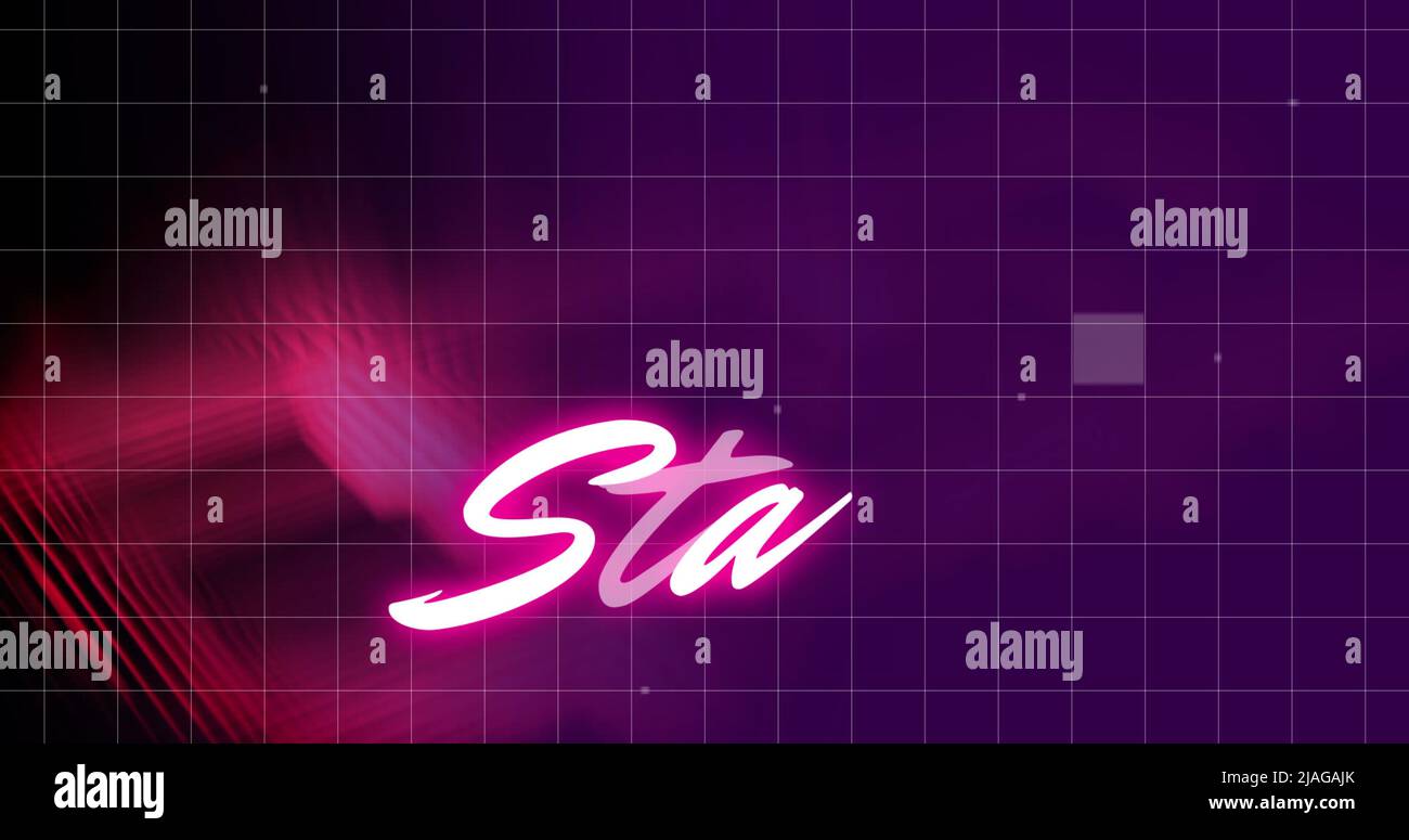 Digitales Bild eines Startzeichens, das auf dem Bildschirm zoomt, während der Hintergrund grüne quadratische Umrisse zeigt, die sich nach oben und die Galaxie bewegen Stockfoto