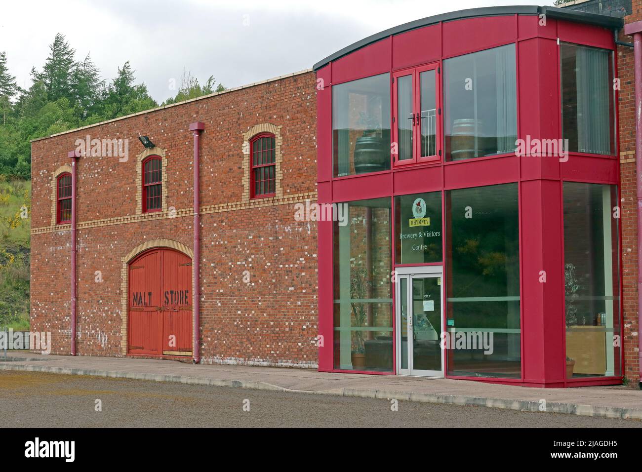 Rhymney Brewery Hop Bunker & Offices -Thomas Industrial Estate, Gilchrist, Blaenavon, Pontypool , South Wales, UK, NP4 9RL Stockfoto
