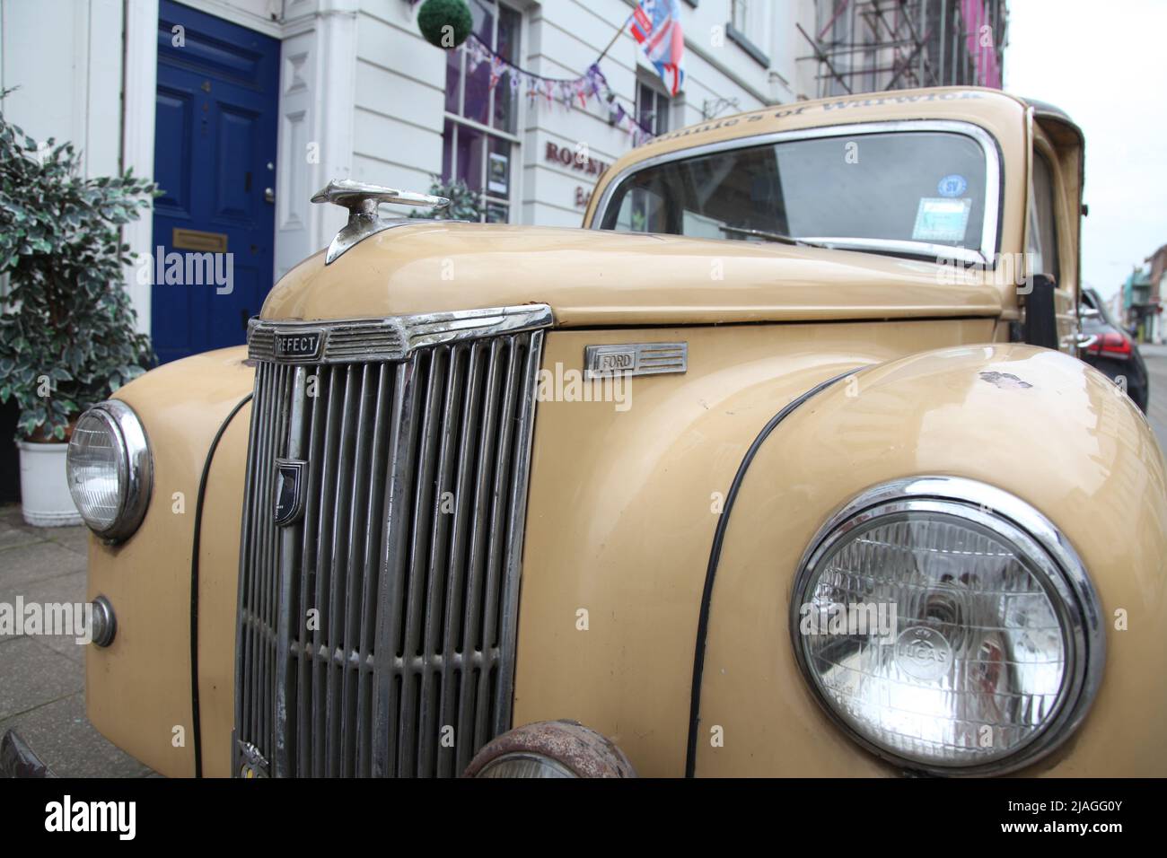 Ford Präfekt, Ronnie's of Warwick, West Midlands, England, Großbritannien, 2022 Stockfoto