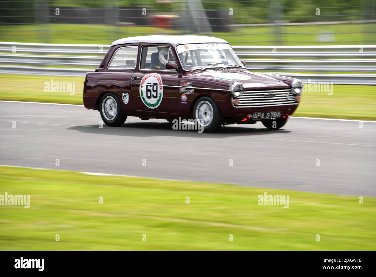 BARC CLUB CAR CHAMPIONSHIPS - OULTON PARK der British Automobile Racing Club kehrt an diesem Wochenende zu einem vollen Renntag nach Oulton Park zurück Stockfoto