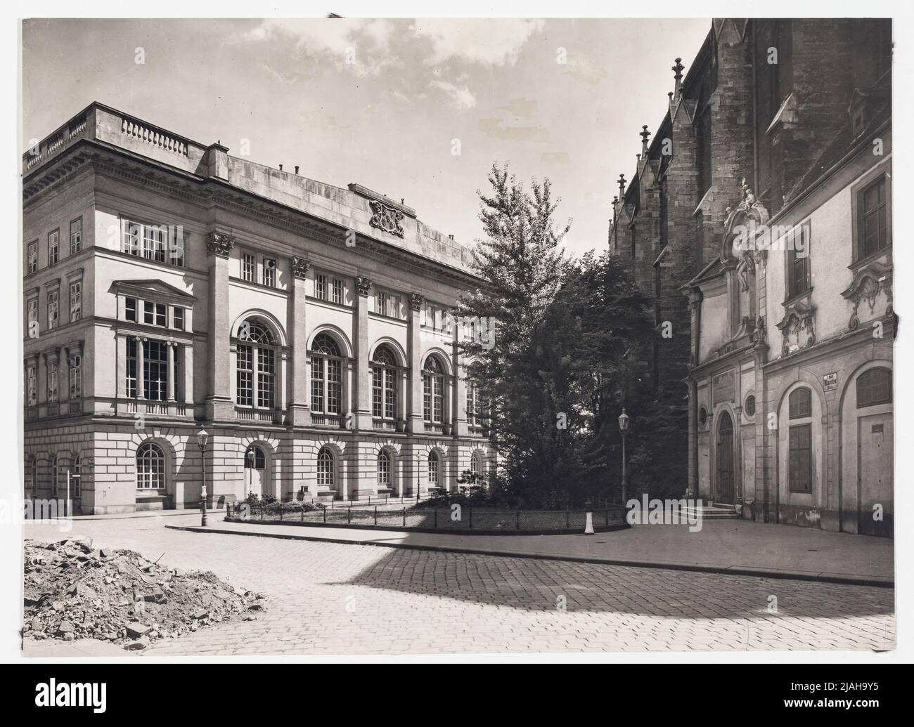 1., Minoritenplatz - Allgemein - Blick auf die Minoritenkirche und das niederösterreichische Landhaus. Bruno Reiffenstein (1869-1951), Fotograf Stockfoto
