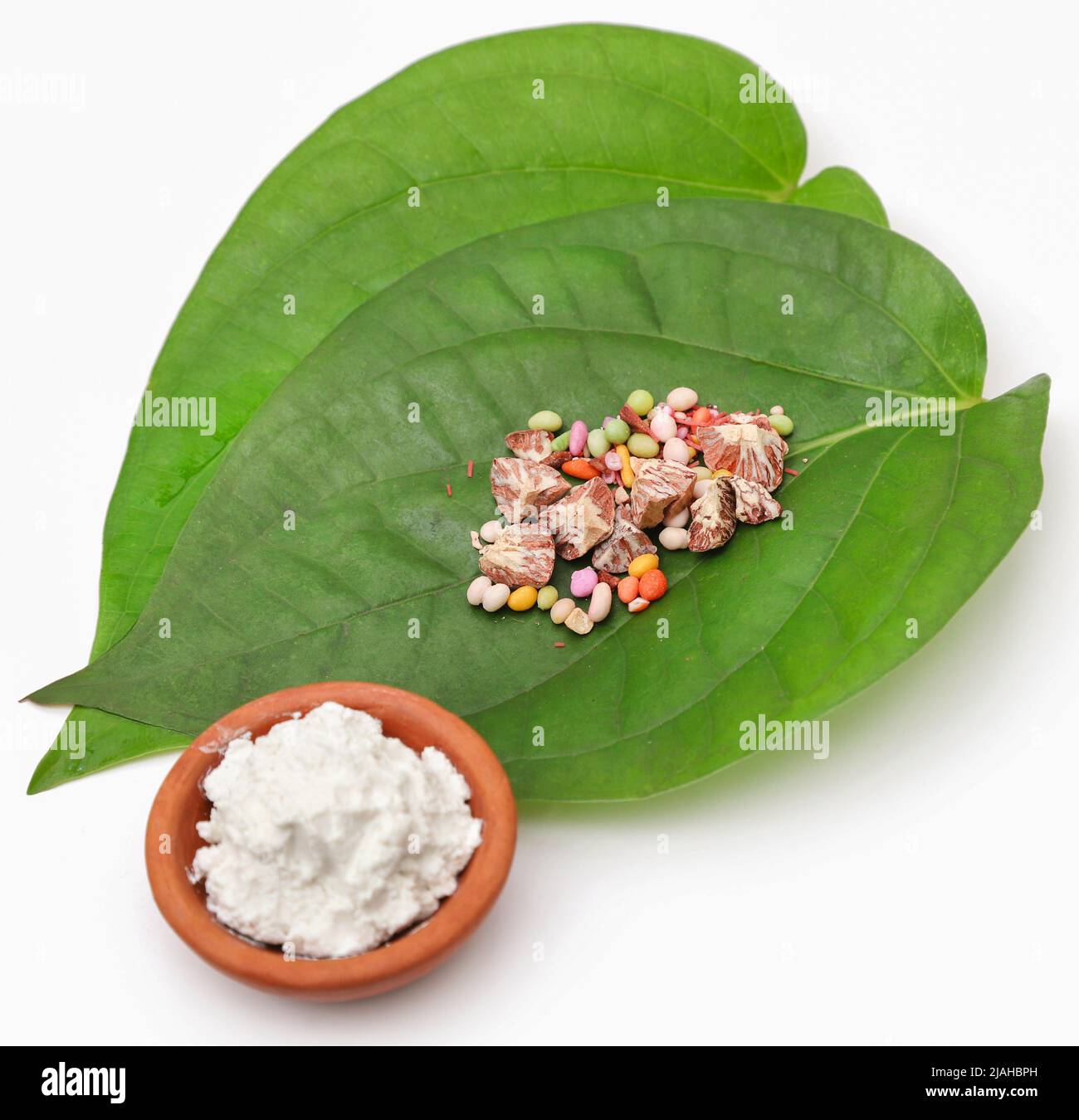 Betel Blatt und seine Gewürze Populärkultur in Südostasien Stockfoto