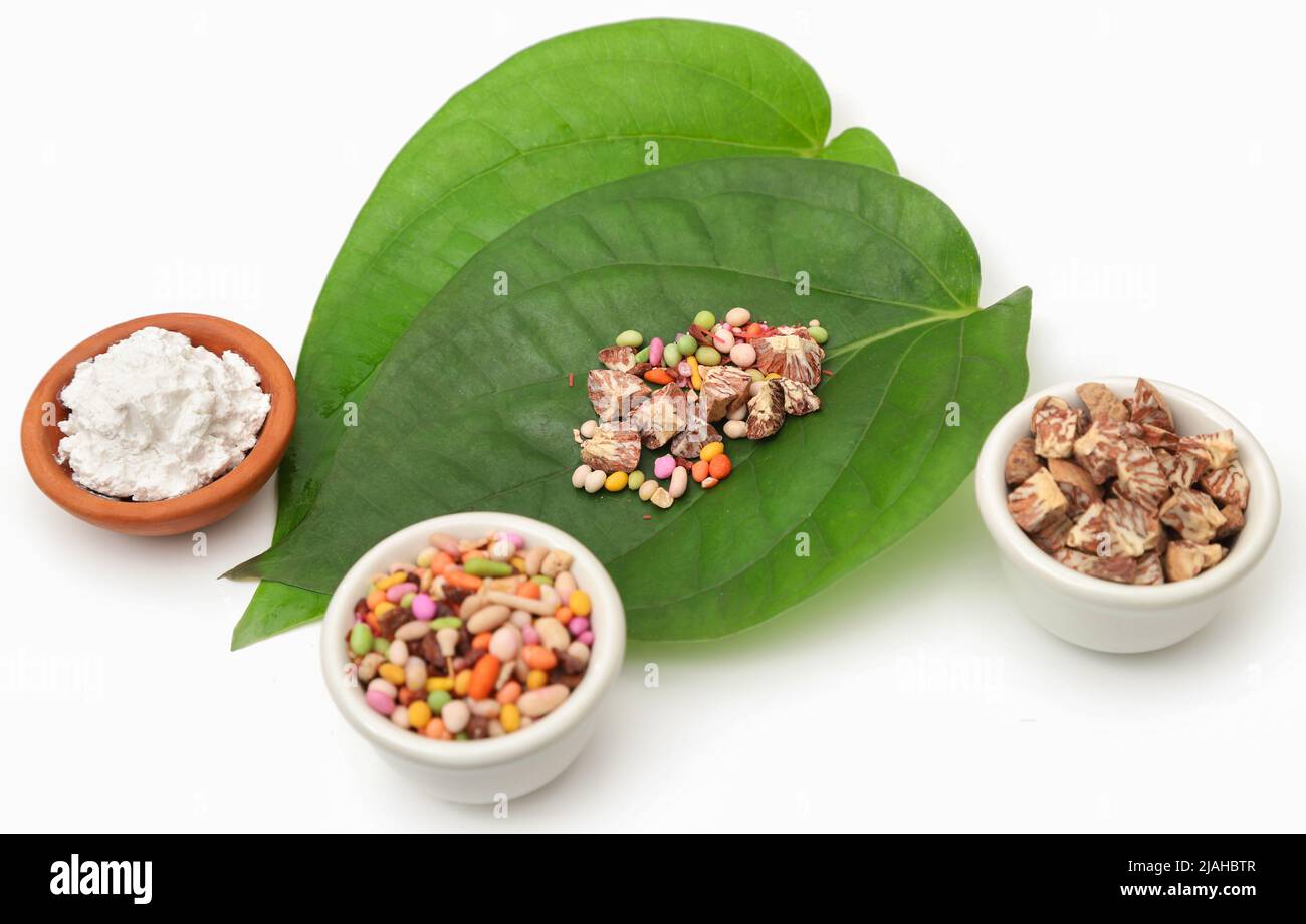 Betel Blatt und seine Gewürze Populärkultur in Südostasien Stockfoto