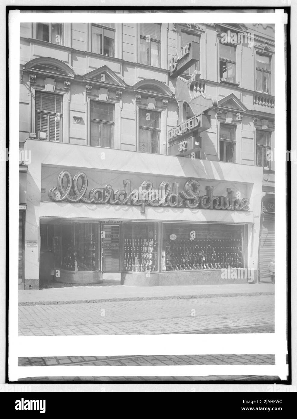 Business 'Marchfeld Shoes', 12., Meidlinger Hauptstraße 32 Stockfoto