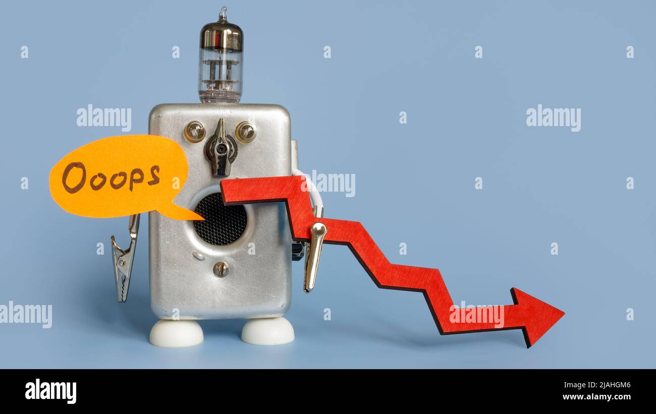 Hoppla. Der Roboter hält einen abteigenden Pfeil. Probleme in der Wirtschaft und im Handel. Stockfoto