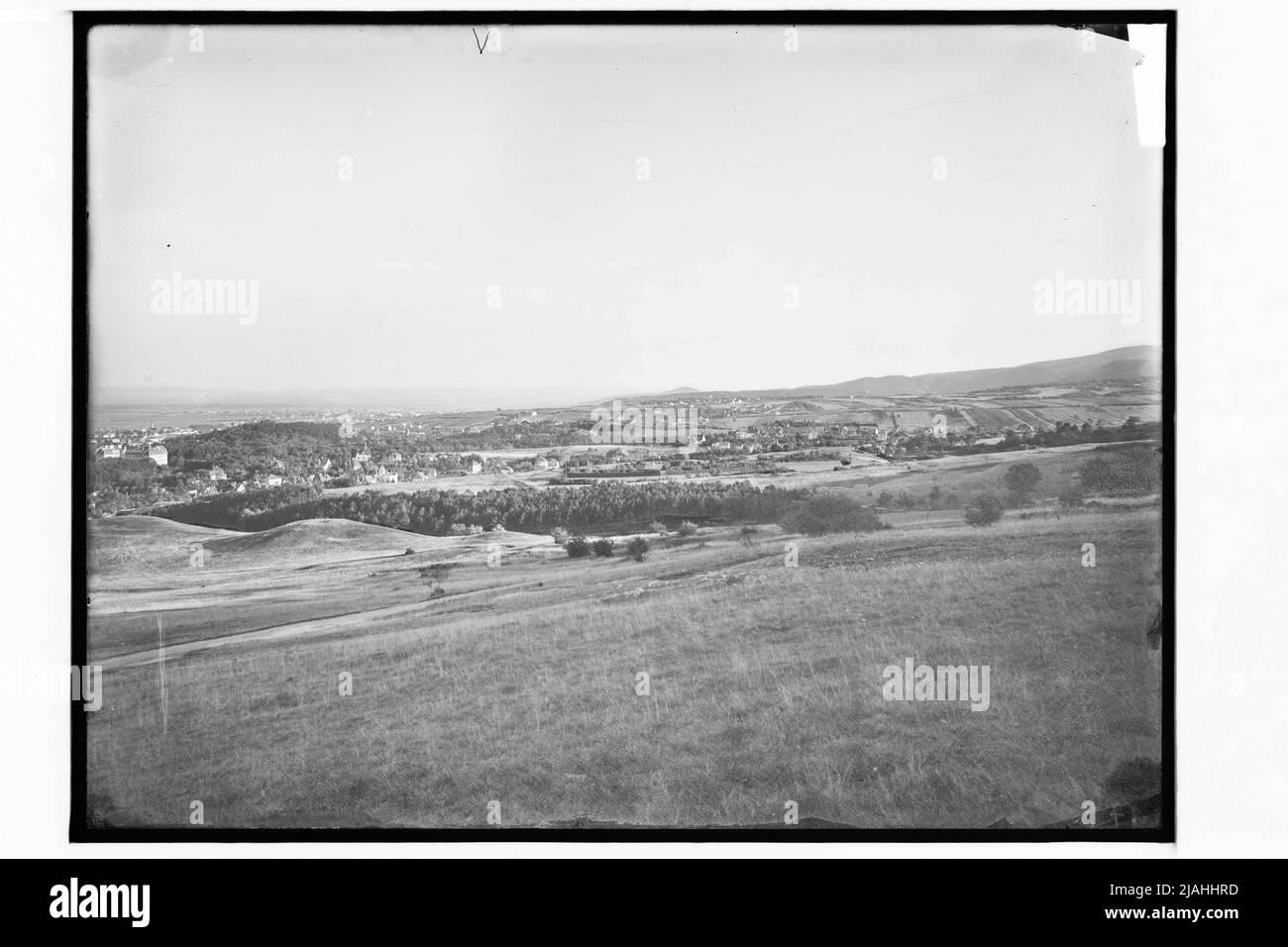 Panoramablick von der Perchtoldsdorfer Heide im Wiener Schwimmbad Stockfoto
