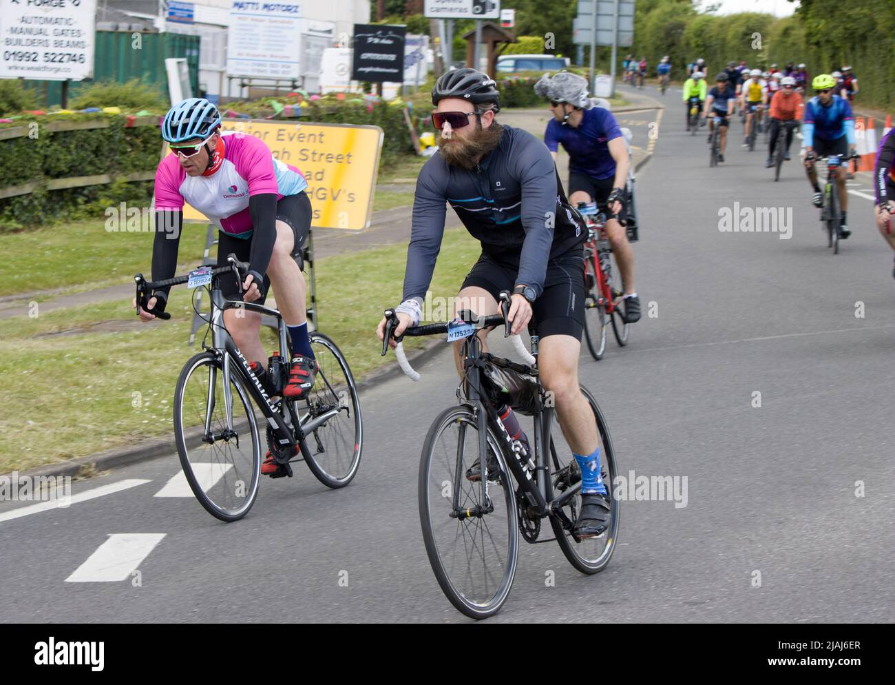 Teilnehmer Teilnehmer RideLondon Charity Cycling Event Fyfield Essex Stockfoto