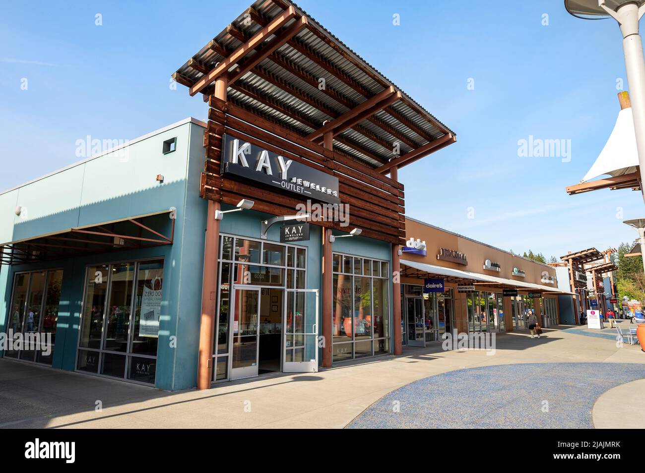 Die Seattle Outlet Mall in Marysville, Bundesstaat Washington, USA. Open-Air-Einkaufszentrum mit gemischter Nutzung. Seattle, Washington, USA. Stockfoto