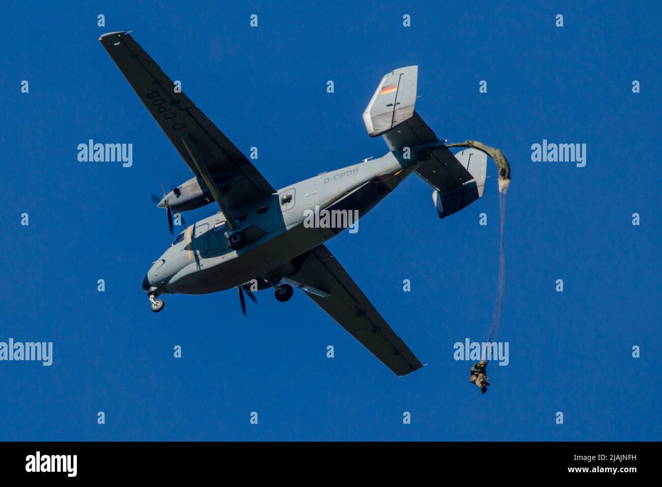 M-28 Skytruck, der von der Bundeswehr zum Training von Parajumpers, Altenstadt, Deutschland, eingesetzt wird. Stockfoto