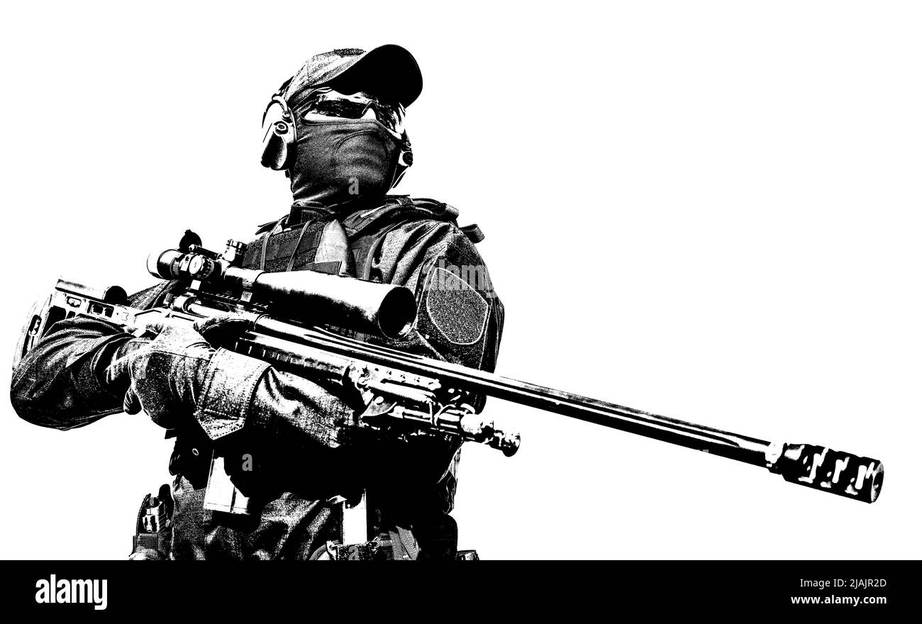 Polizei taktische Gruppe Scharfschütze in schwarzer Uniform und Maske, hält Scharfschützengewehr mit optischem Scope. Stockfoto
