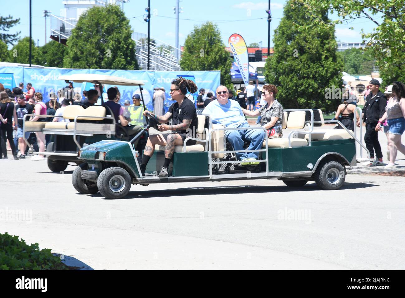 Konzertfan beim Boston Calling Music Festival, das am 29. Mai 2022 in Allston, Massachusetts, stattfand. Stockfoto