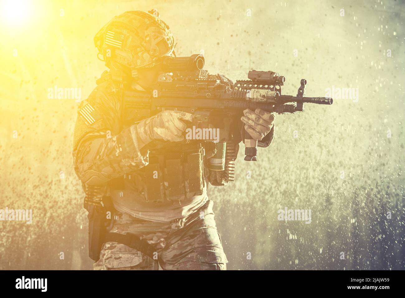 US Marine feuern leichte Maschinengewehr. Stockfoto