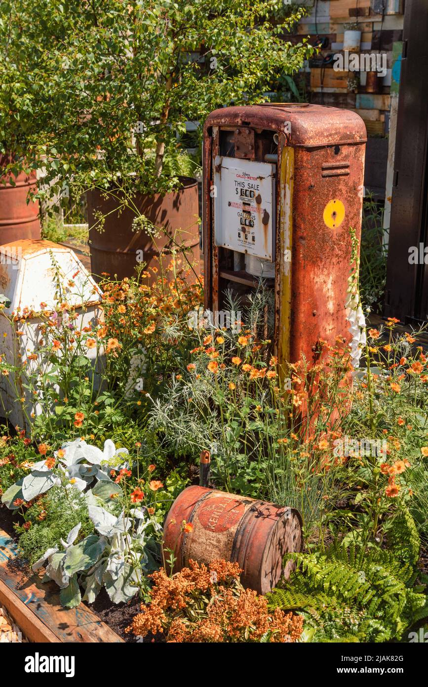 Die alte Gaspumpe auf der Chelsea Flower Show Stockfoto