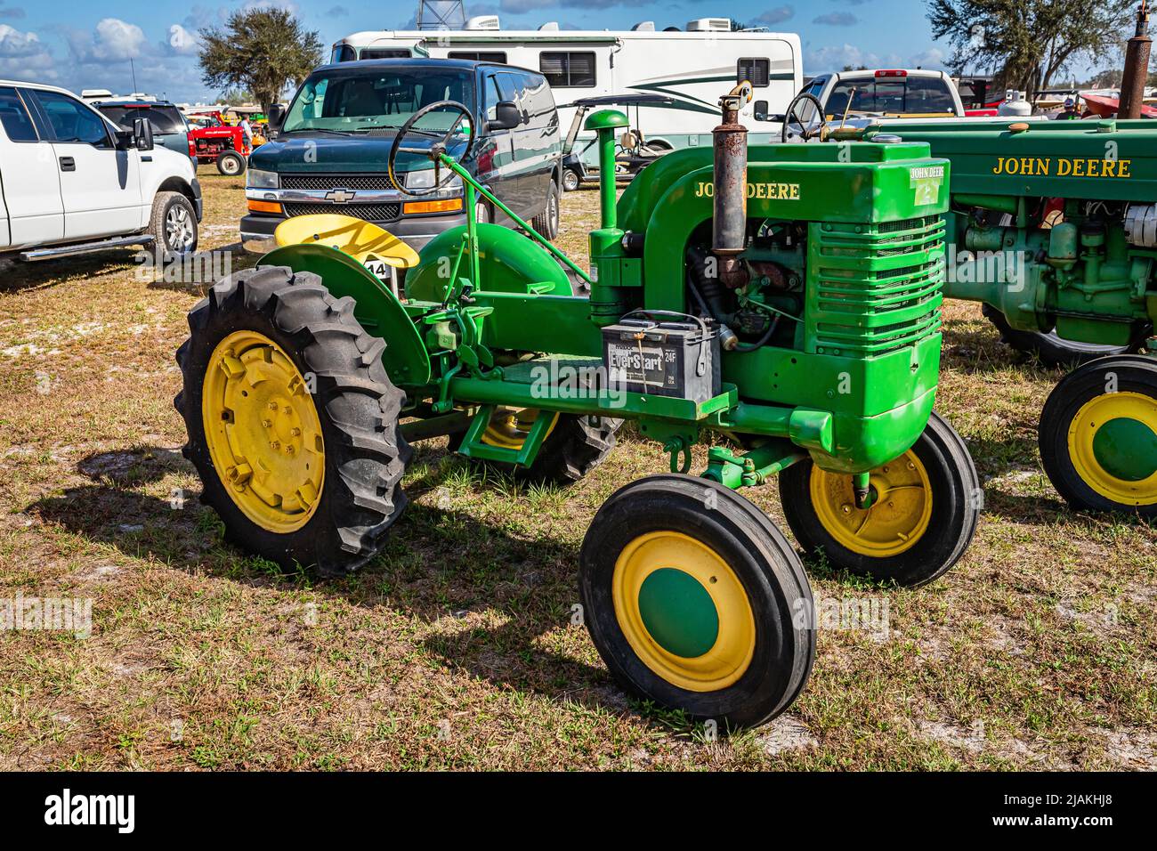 Fort Meade, FL - 23. Februar 2022: 1937 John Deere Modell LA auf der lokalen Traktor-Show Stockfoto