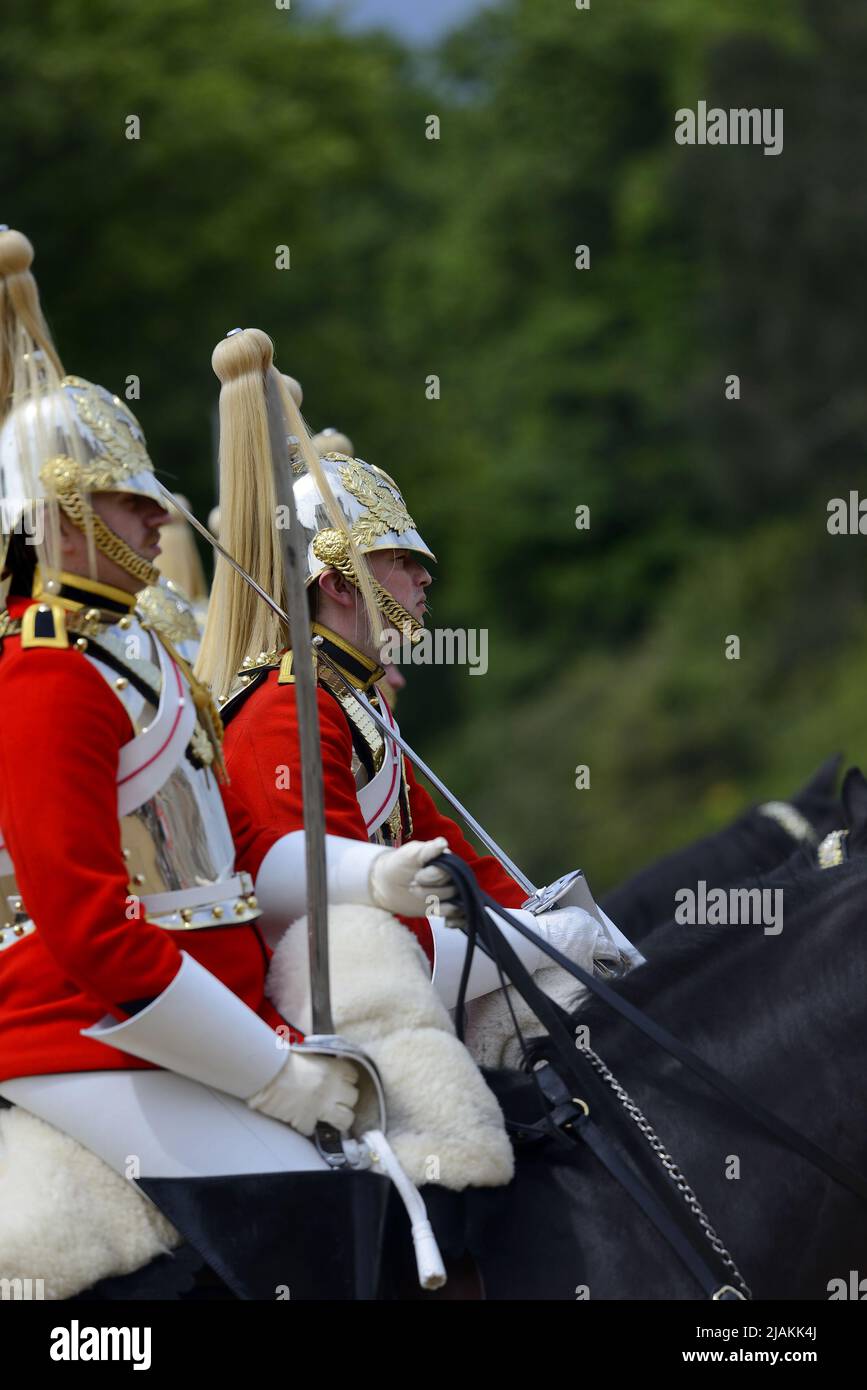 London, England, Großbritannien. Täglicher Wachwechsel bei der Parade der Pferdewächter - Mitglieder der Rettungswächter Stockfoto