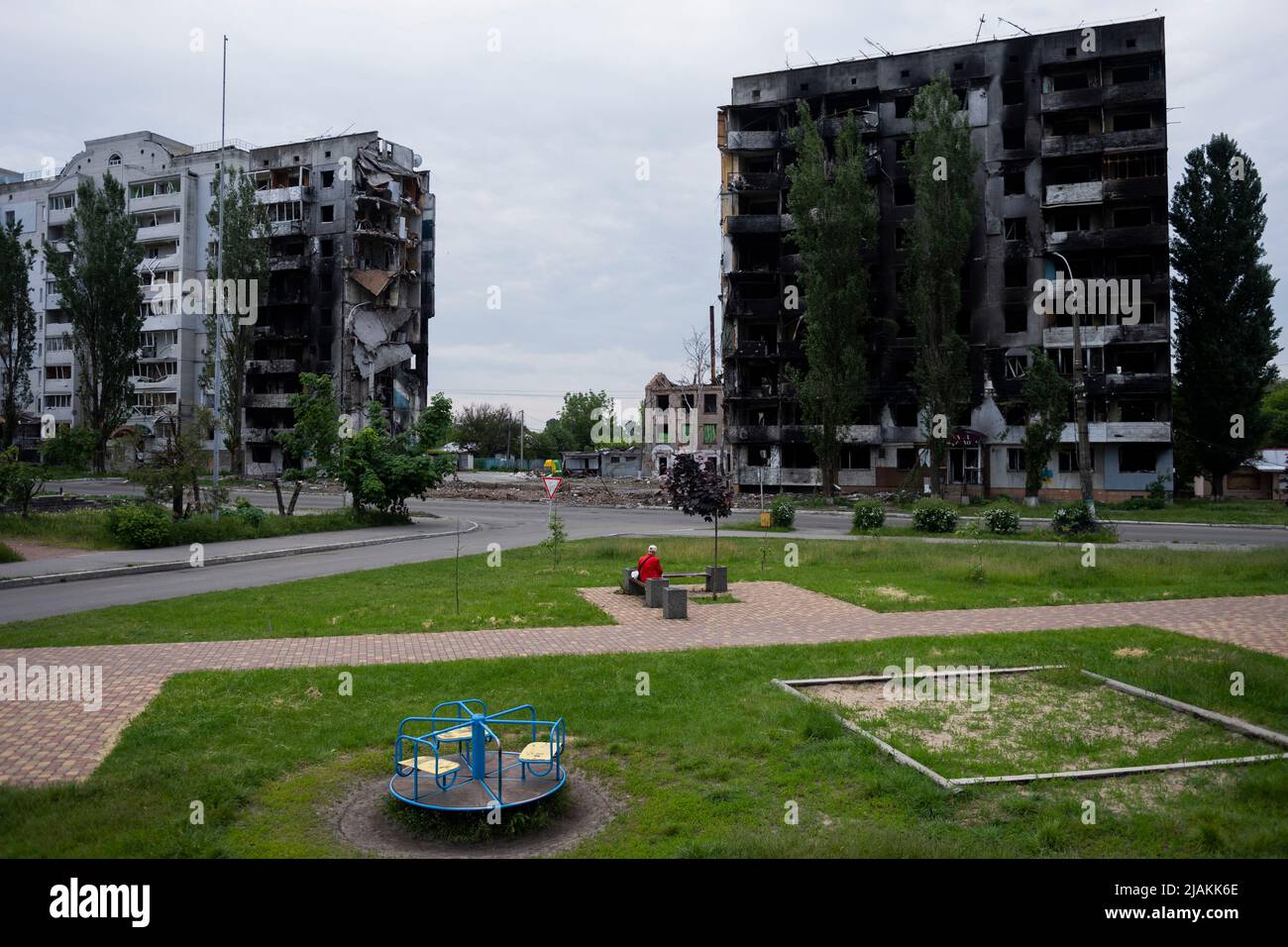 Borodyanka, Ukraine. 30.. Mai 2022. Zerstörte Wohnhäuser in Borodyanka, Ukraine, 30. Mai 2022. Quelle: Ondrej Deml/CTK Photo/Alamy Live News Stockfoto