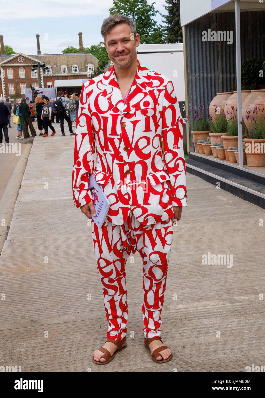 Will Young, britischer Singer-Songwriter, bei der RHS Chelsea Flower Show. Stockfoto