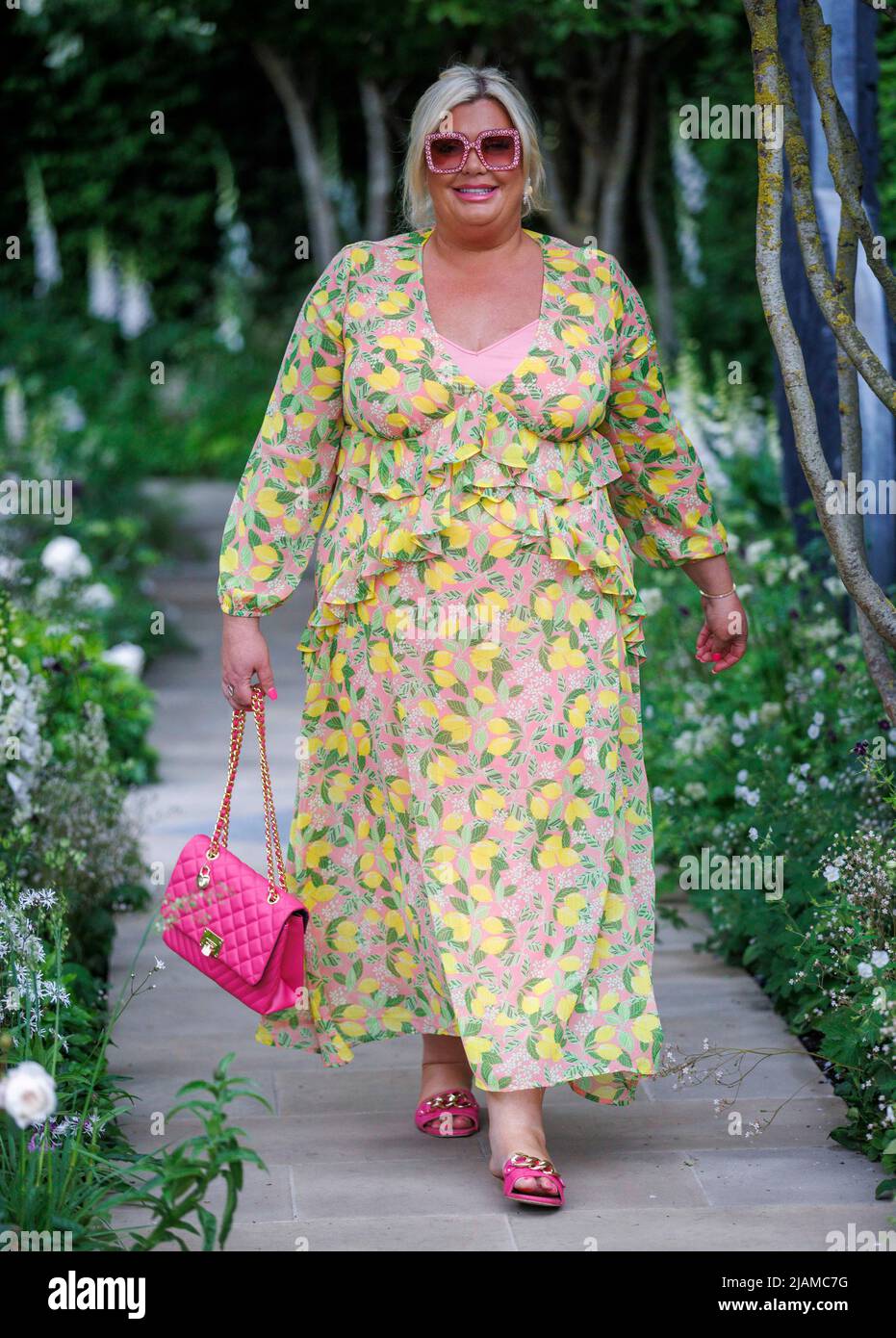 Gemma Collins, Medienpersönlichkeit und Geschäftsfrau, bei der RHS Chelsea Flower Show. Sie erschien in der einzigen Weise ist Essex und im a Celebrity. Stockfoto