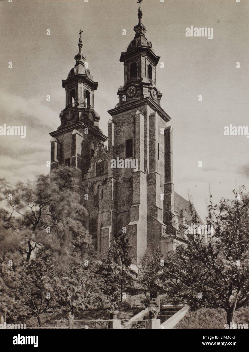 GNIEZNO – Kathedrale Basilika Mariä Himmelfahrt und St. Adalbert Stockfoto