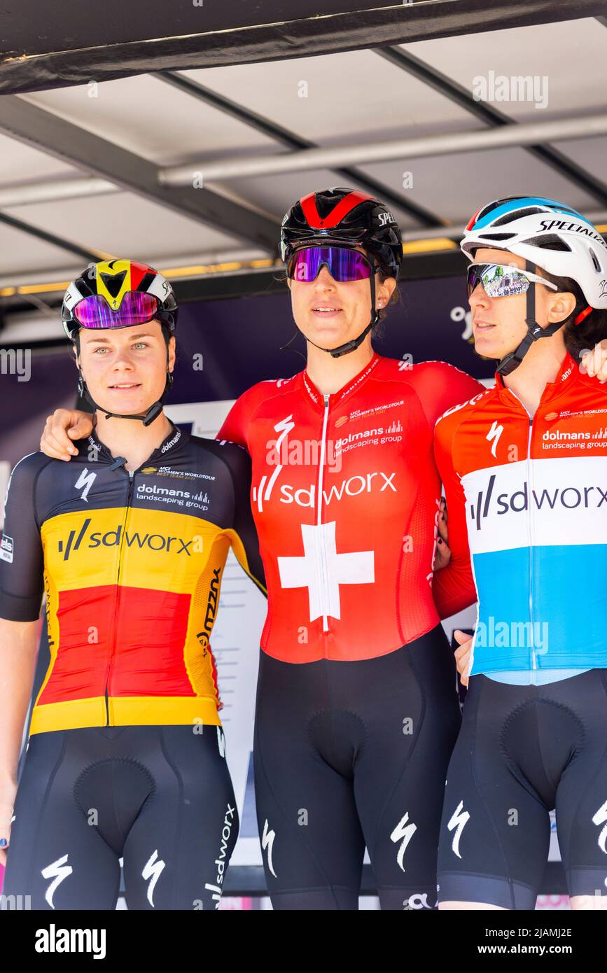 Lotte Kopecky, Marlen Reusser, Christine Majerus Radfahrerin des Teams SD Worx beim RideLondon Classique 2022 Elite-Damenrad-Rennen in Maldon, Essex Stockfoto