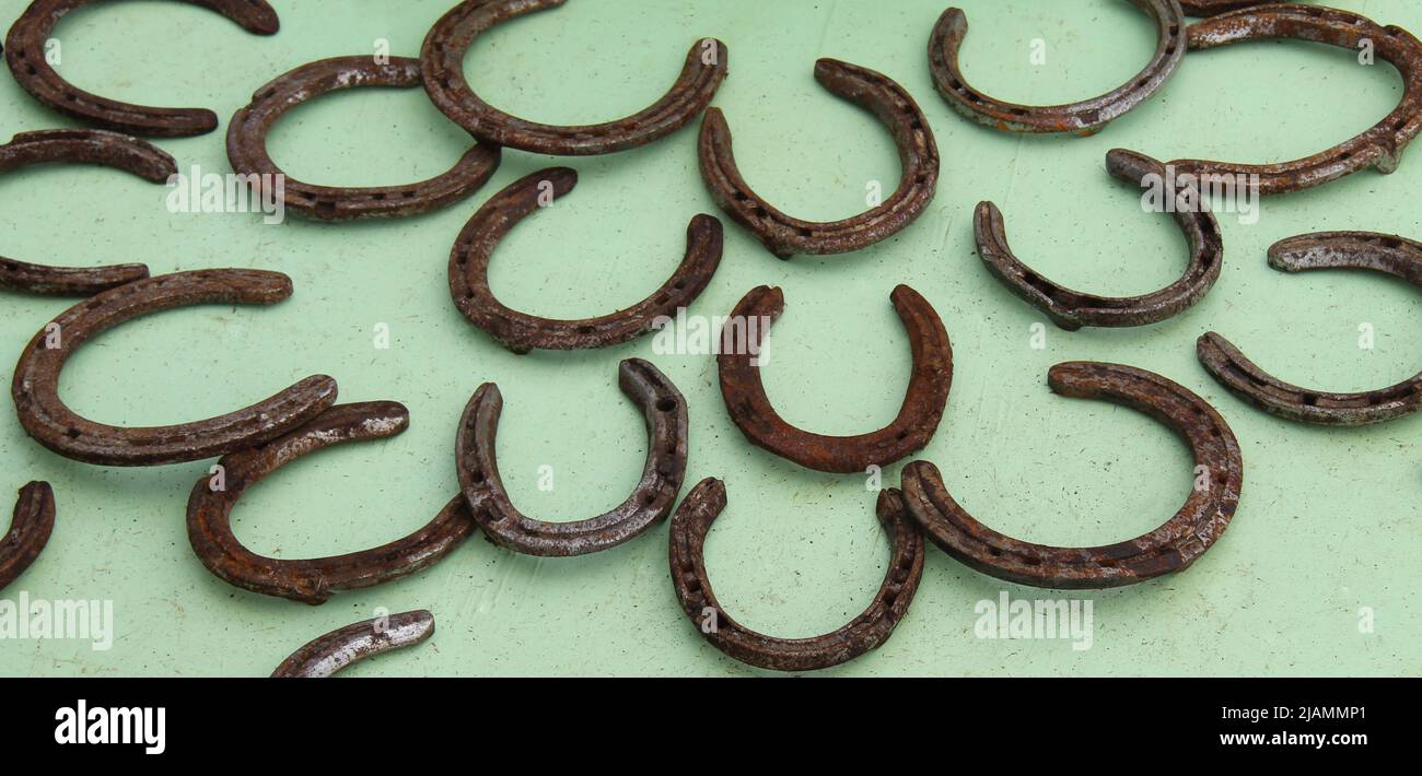 Hufeisen und nägel -Fotos und -Bildmaterial in hoher Auflösung – Alamy