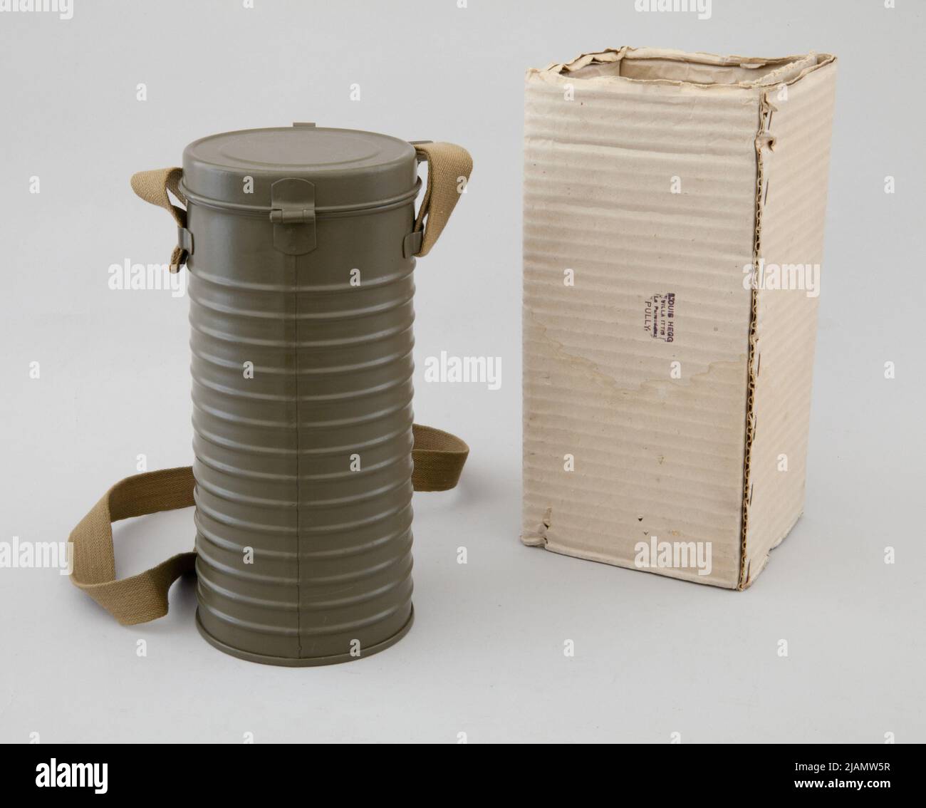 Ein Zinnbehälter mit einer zivilen Anti-Zivilmaske (Typ C) FEIGE Stockfoto