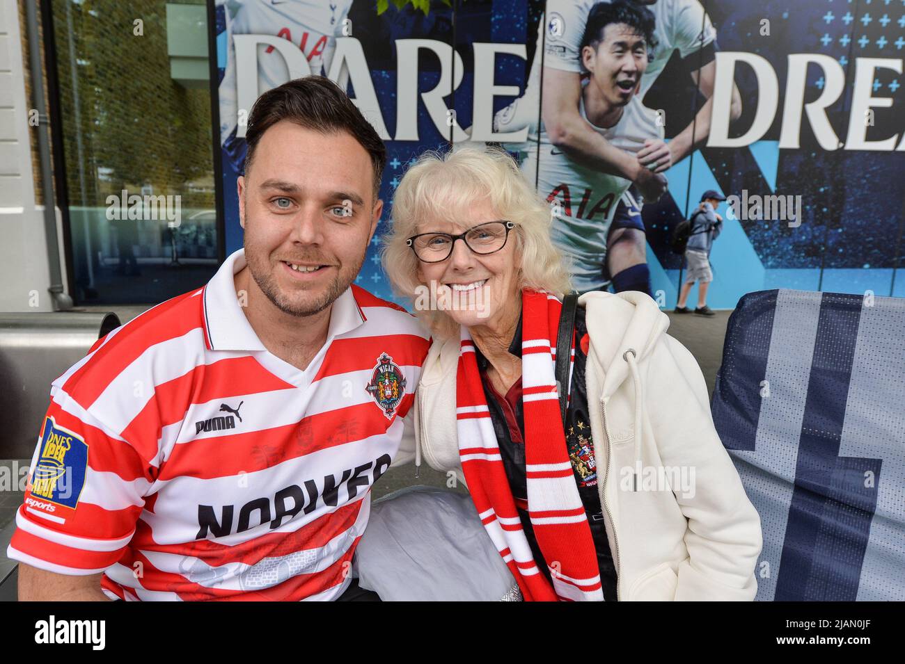 London, England - 28.. Mai 2022 - Fans von Wigan Warriors. Rugby League Betfred Challenge Cup Final Huddersfield Giants vs Wigan Warriors im Totenham Hotspur Stadium, London, Großbritannien Dean Williams Stockfoto