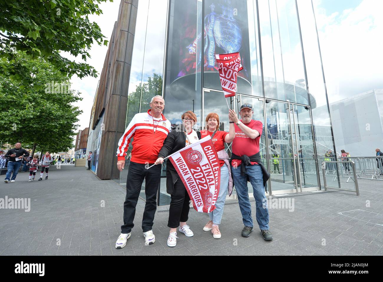 London, England - 28.. Mai 2022 - Fans von Wigan Warriors. Rugby League Betfred Challenge Cup Final Huddersfield Giants vs Wigan Warriors im Totenham Hotspur Stadium, London, Großbritannien Dean Williams Stockfoto