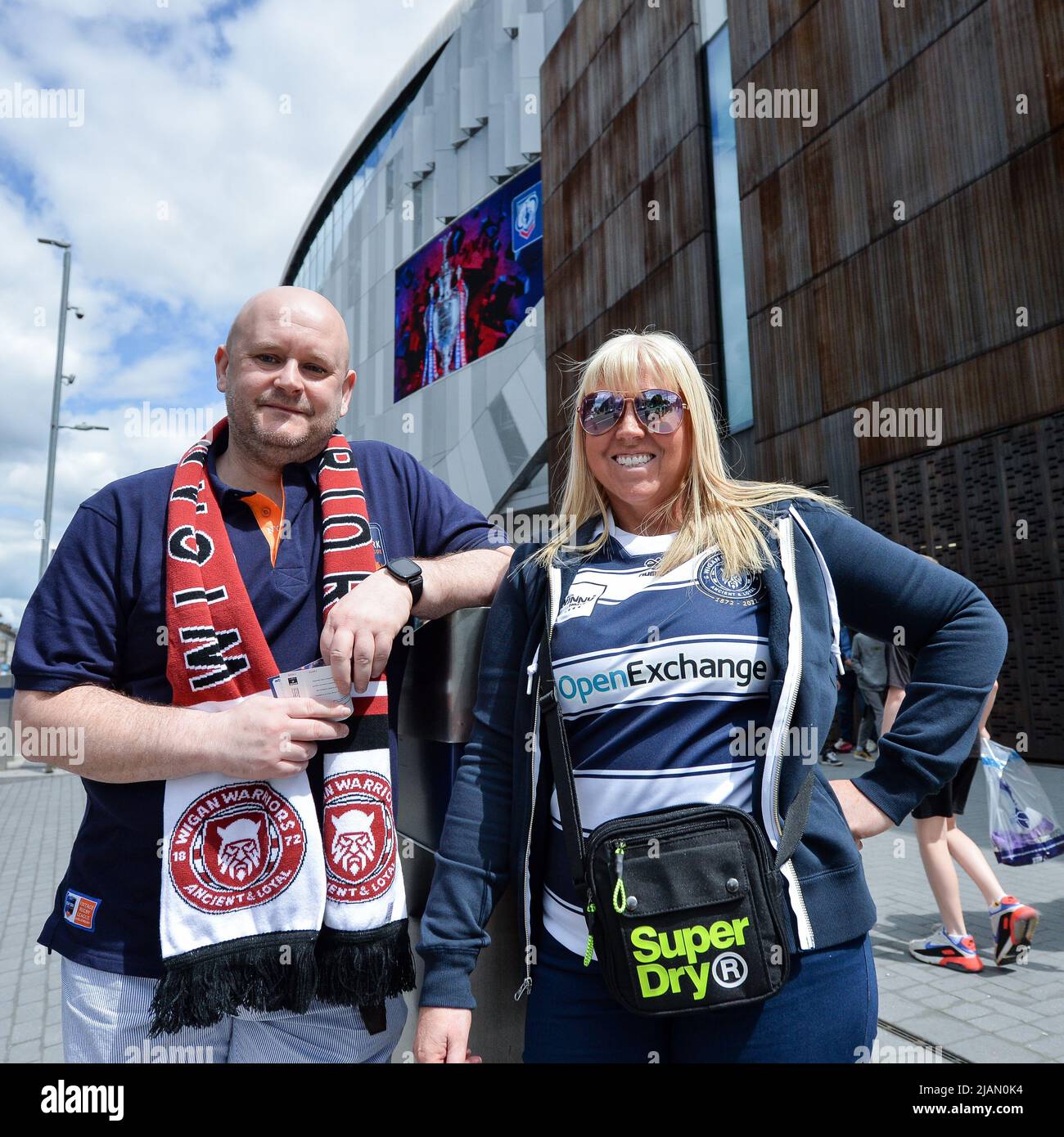 London, England - 28.. Mai 2022 - Fans von Wigan Warriors. Rugby League Betfred Challenge Cup Final Huddersfield Giants vs Wigan Warriors im Totenham Hotspur Stadium, London, Großbritannien Dean Williams Stockfoto