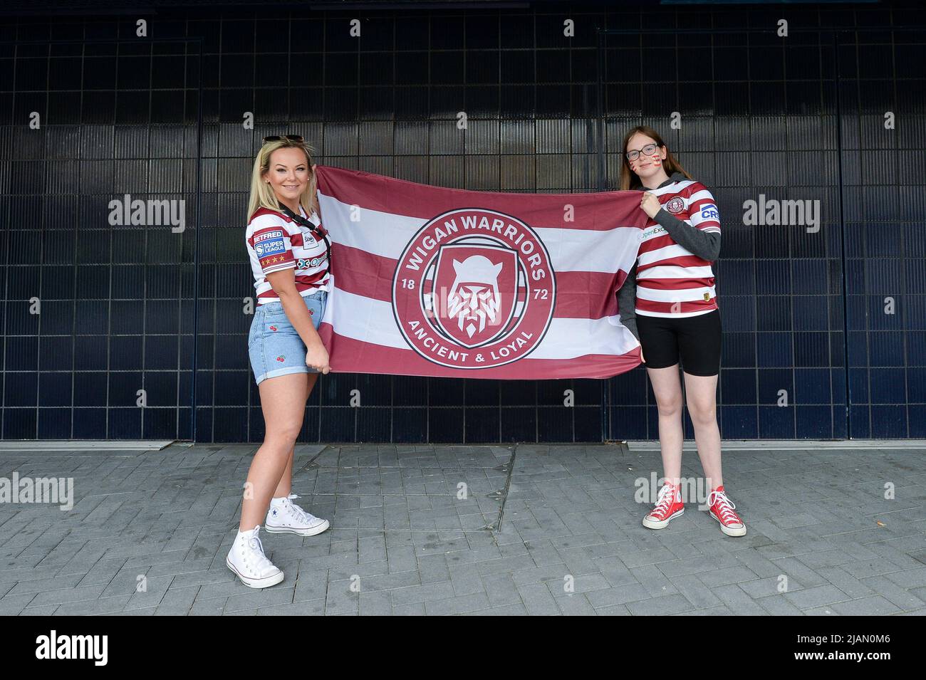 London, England - 28.. Mai 2022 - Fans von Wigan Warriors. Rugby League Betfred Challenge Cup Final Huddersfield Giants vs Wigan Warriors im Totenham Hotspur Stadium, London, Großbritannien Dean Williams Stockfoto