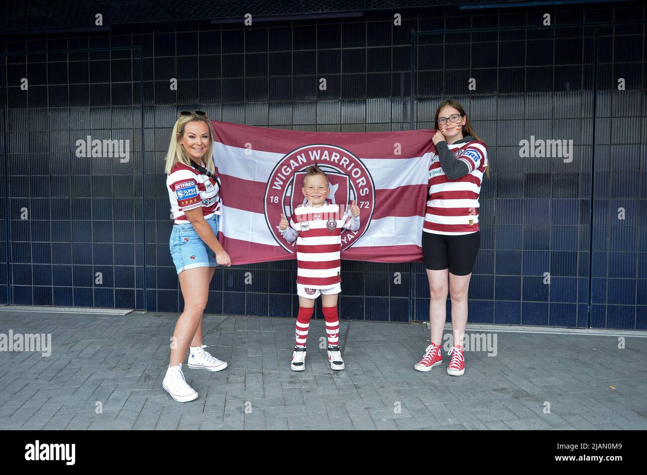 London, England - 28.. Mai 2022 - Fans von Wigan Warriors. Rugby League Betfred Challenge Cup Final Huddersfield Giants vs Wigan Warriors im Totenham Hotspur Stadium, London, Großbritannien Dean Williams Stockfoto