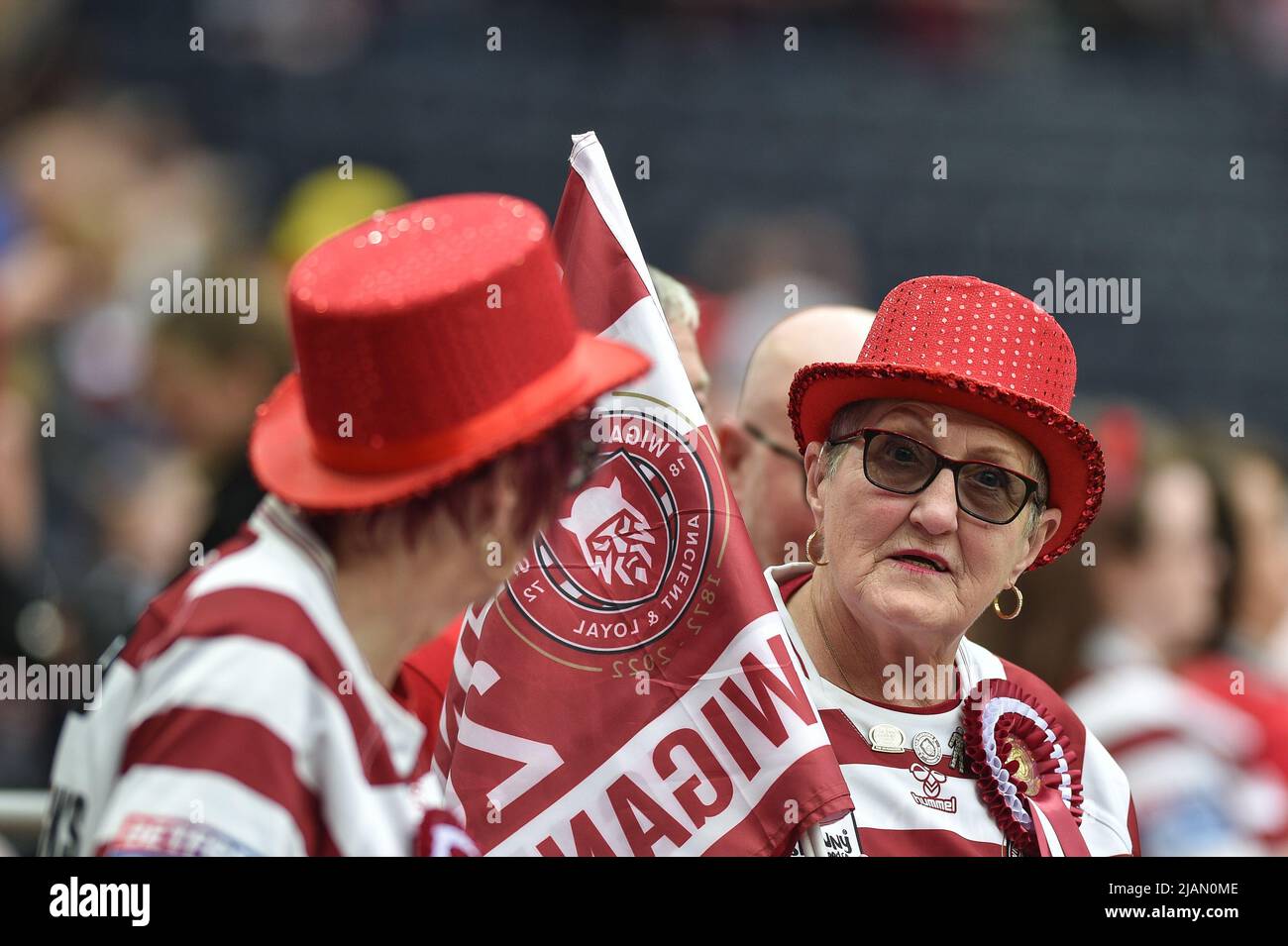 London, England - 28.. Mai 2022 - Fans von Wigan Warriors. Rugby League Betfred Challenge Cup Final Huddersfield Giants vs Wigan Warriors im Totenham Hotspur Stadium, London, Großbritannien Dean Williams Stockfoto