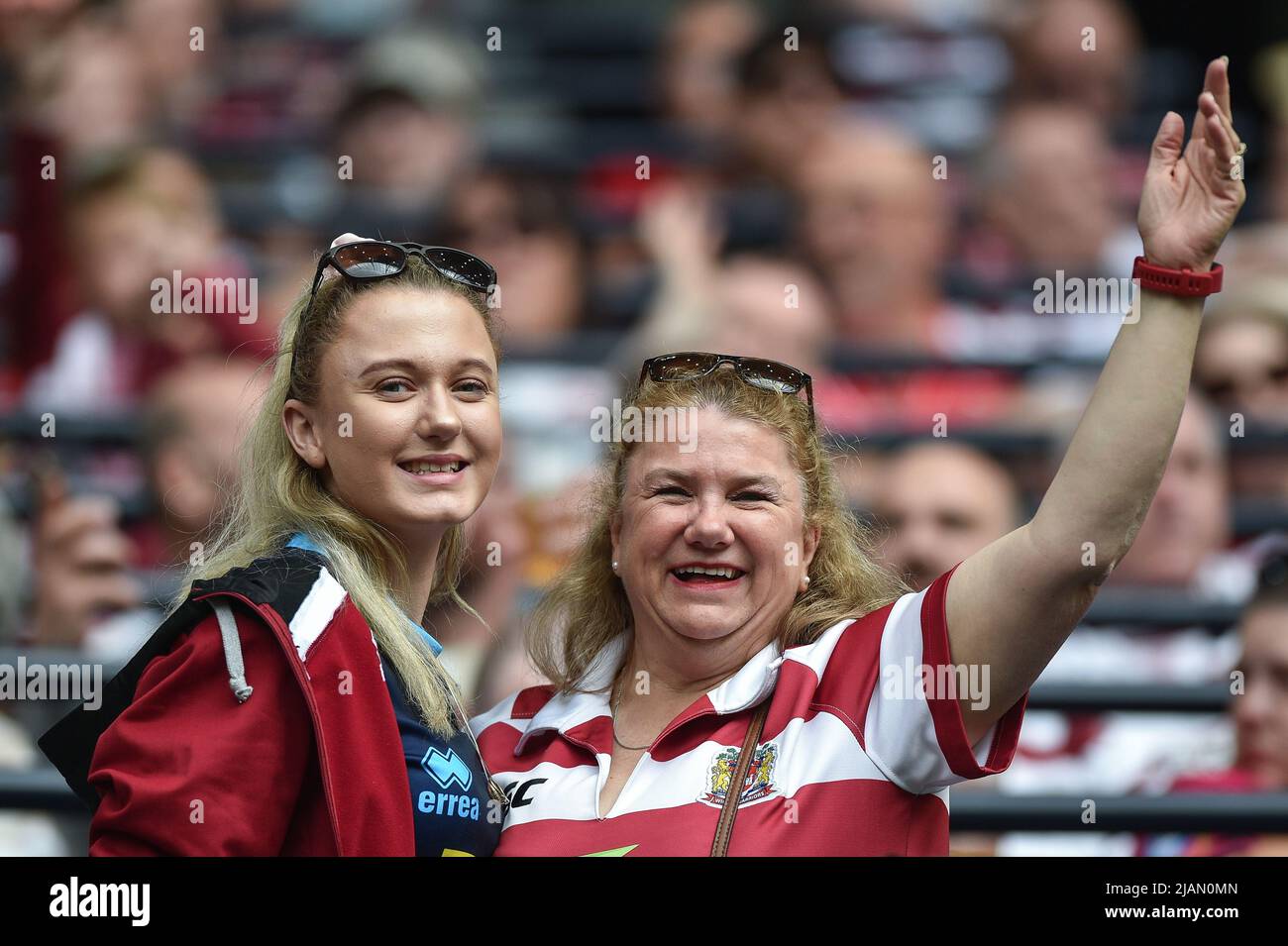London, England - 28.. Mai 2022 - Fans von Wigan Warriors. Rugby League Betfred Challenge Cup Final Huddersfield Giants vs Wigan Warriors im Totenham Hotspur Stadium, London, Großbritannien Dean Williams Stockfoto