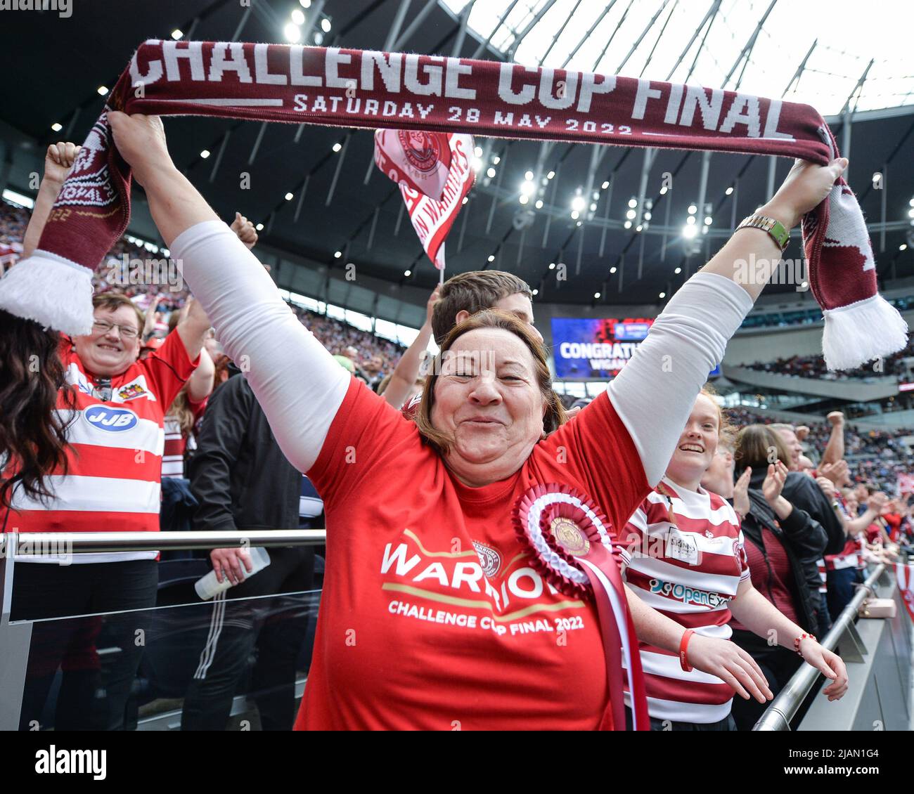 London, England - 28.. Mai 2022 - Fans von Wigan Warriors. Rugby League Betfred Challenge Cup Final Huddersfield Giants vs Wigan Warriors im Tottenham Hotspur Stadium, London, Großbritannien Dean Williams Stockfoto