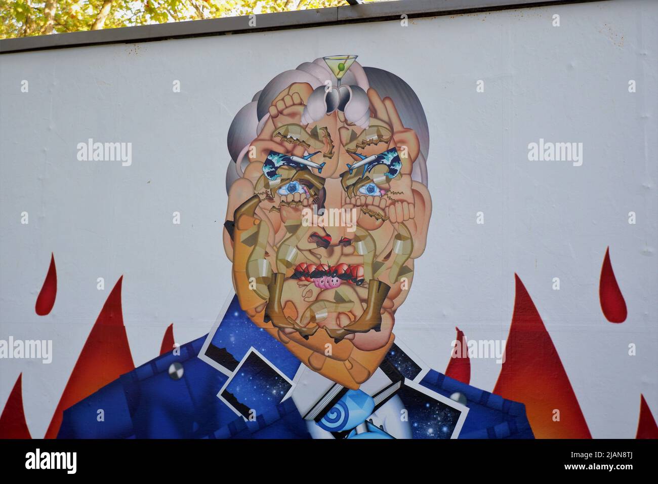 Militärische Karikatur abstraktes Porträt des Premierministers Viktor Orban auf der politisch kritischen Außenausstellung "Arc Face" im Bikas Park Stockfoto