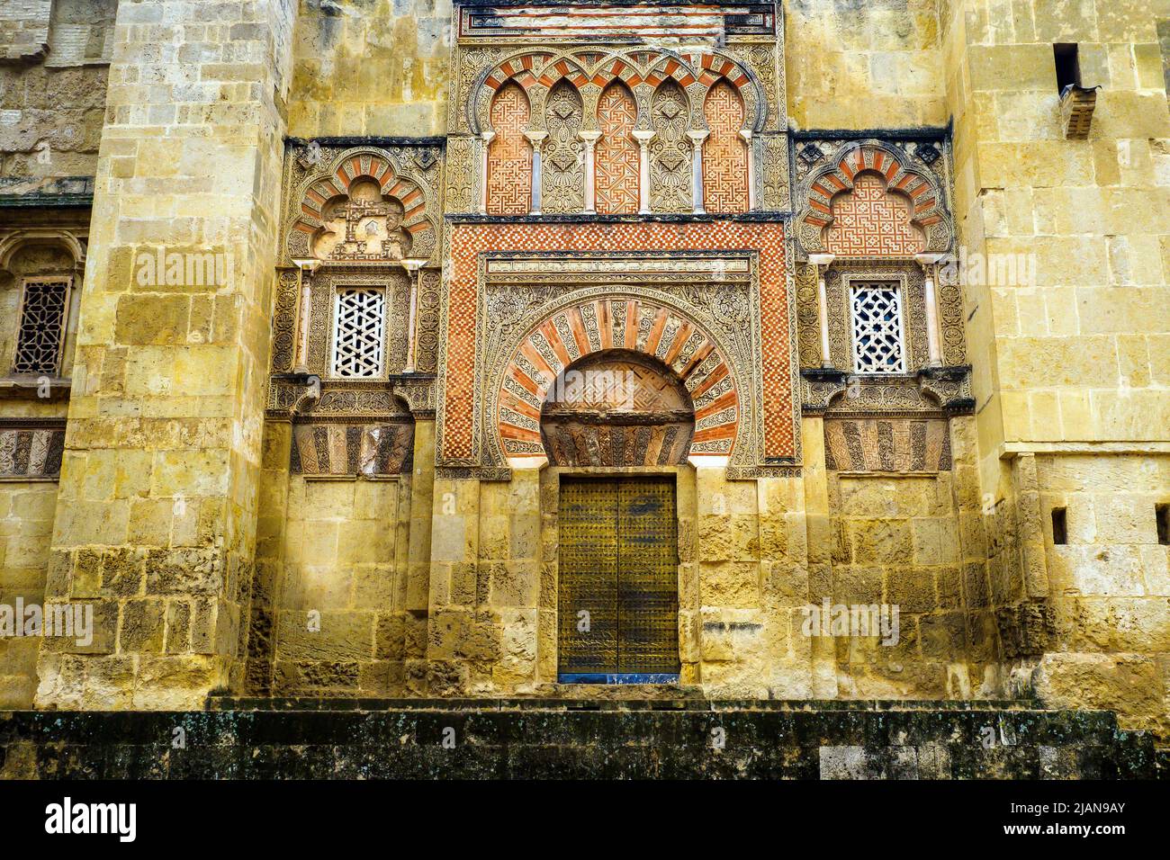 Palasttor von San Ildefonso - Mezquita-Kathedrale (große Moschee von Cordoba) - Cordoba, Spanien Stockfoto