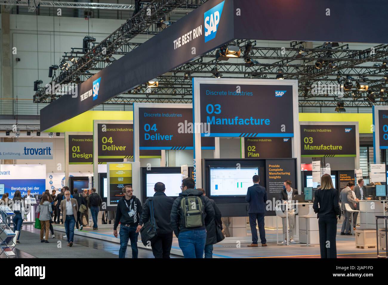Erster Tag auf der Hannover Messe 2022, Industriemesse, nach 2 Jahren Corona-Pause, Messehalle, SAP-Messestand, Niedersachsen, Deutschland Stockfoto