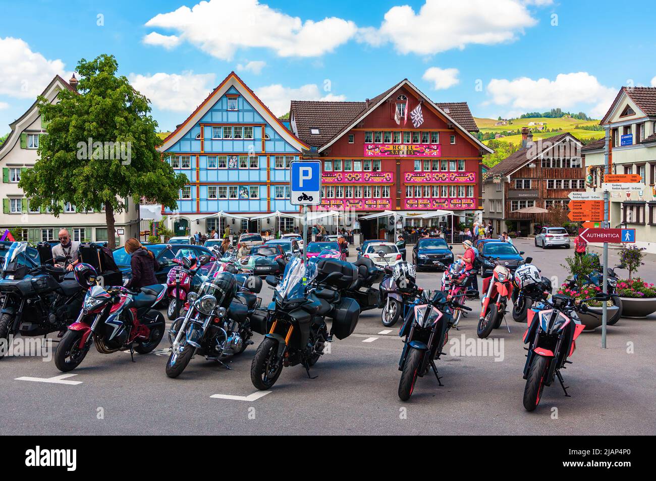 Appenzell, Schweiz - 27. Mai 2022: Der Hauptplatz in Appenzell, Schweiz, wo die Wähler noch immer mit Handaufhebung abstimmen Stockfoto