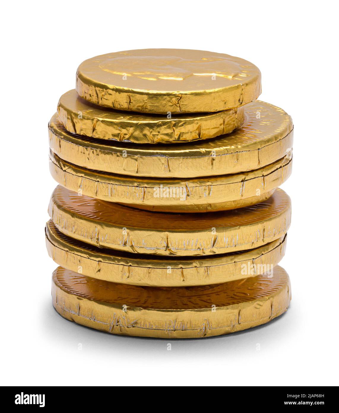 Kleiner Haufen Goldschokoladenmünzen ausgeschnitten. Stockfoto