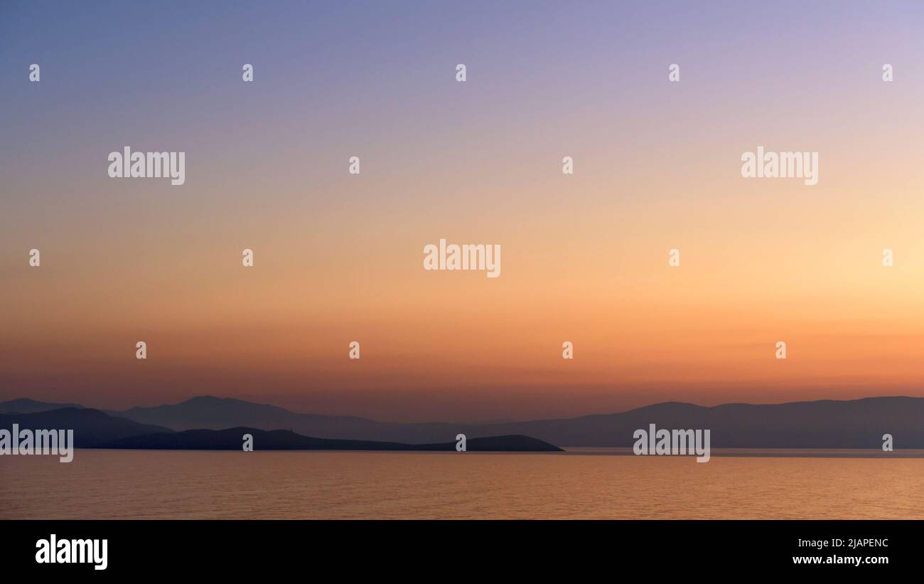 Griechischer Sonnenaufgang, östliches Mittelmeer. Griechenland Stockfoto