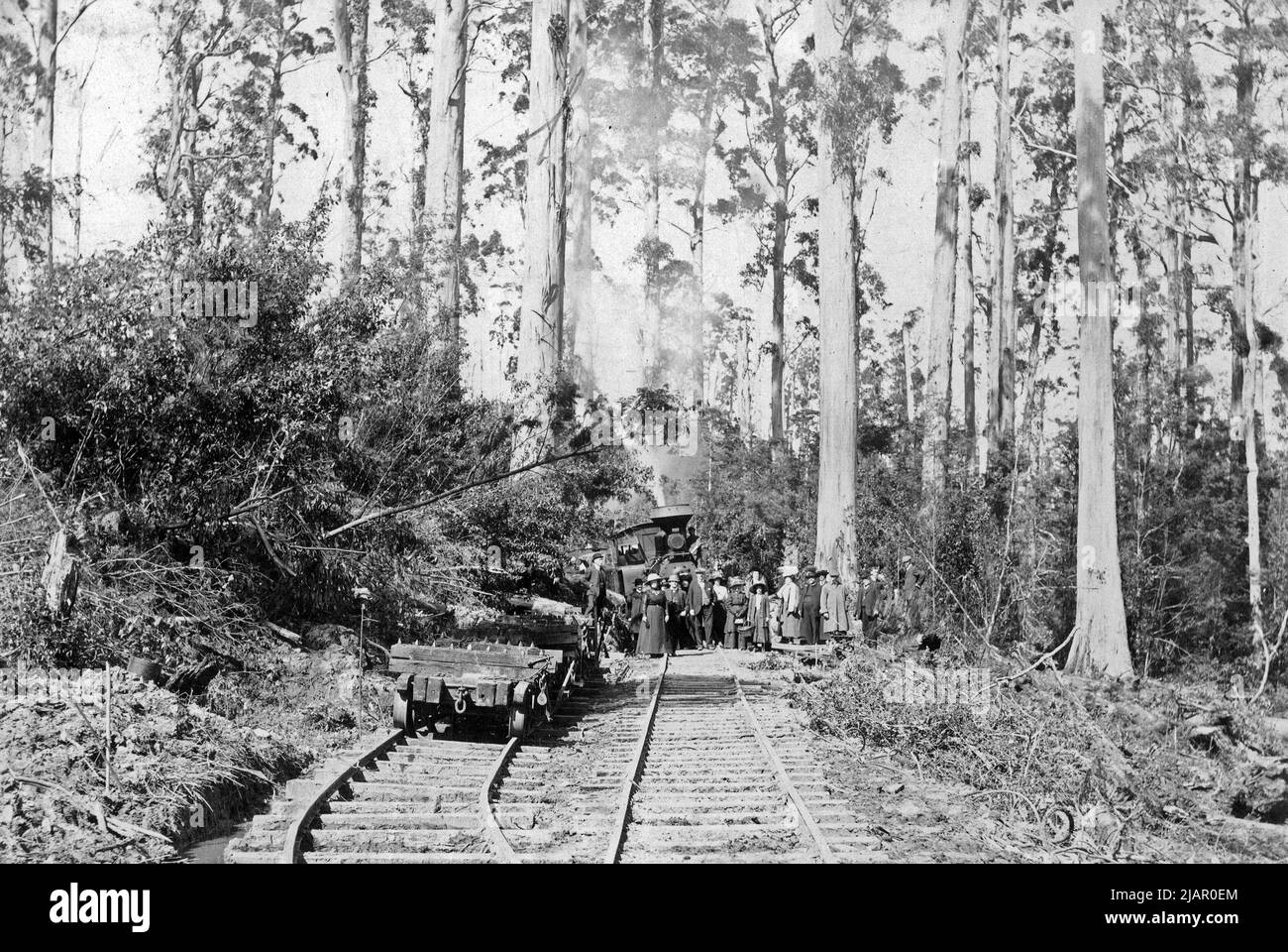 Besuch von Gouverneur und Lady Barron in Port Esperance. Auf der