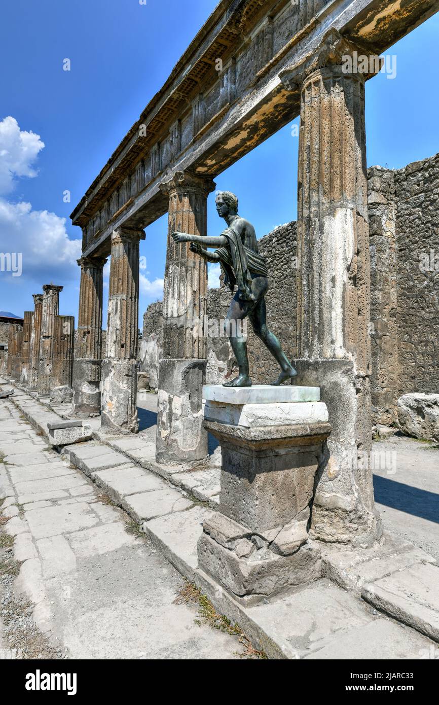Heiligtum des Apollo im Archäologischen Park von Pompeji, Kampanien, Italien Stockfoto