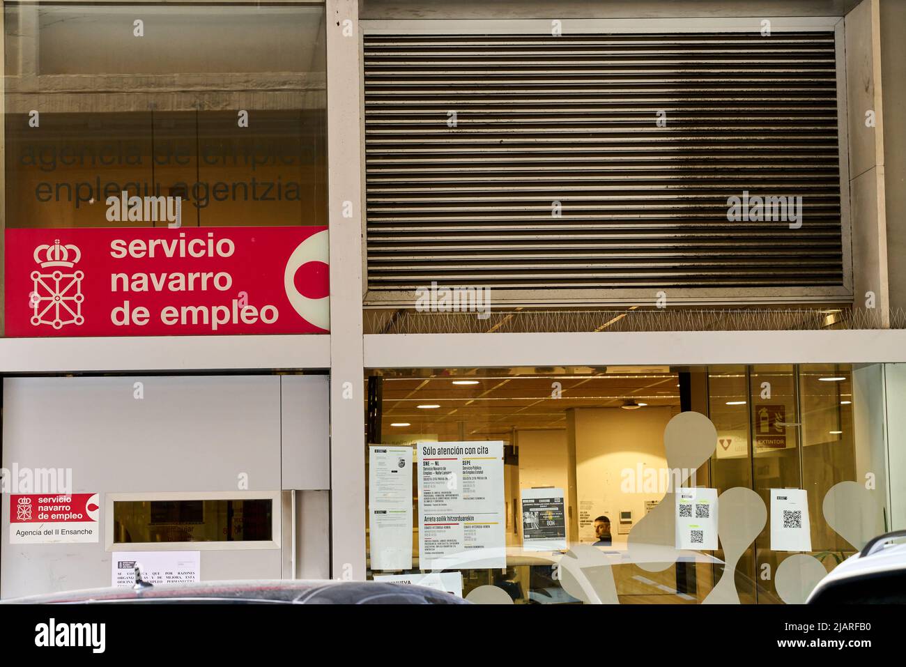 Pamplona, Spanien 9. januar 2022. Offizielles Gebäude des öffentlichen Arbeitsdienstes Navarra. Stockfoto