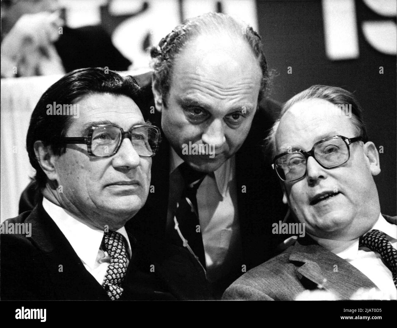 Werner Maihofer, Otto Graf Lambsdorff und Josef Ertl auf dem FDP-Parteitag in Mainz. Stockfoto