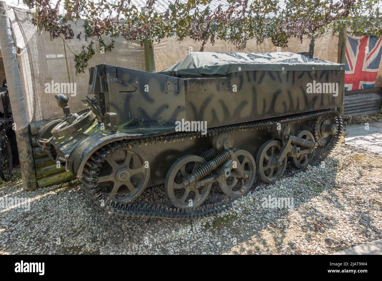 Ein universeller Träger aus dem Jahr T16, Mk 1, im Eden Camp Modern History Theme Museum in der Nähe von Malton, North Yorkshire, England. Stockfoto