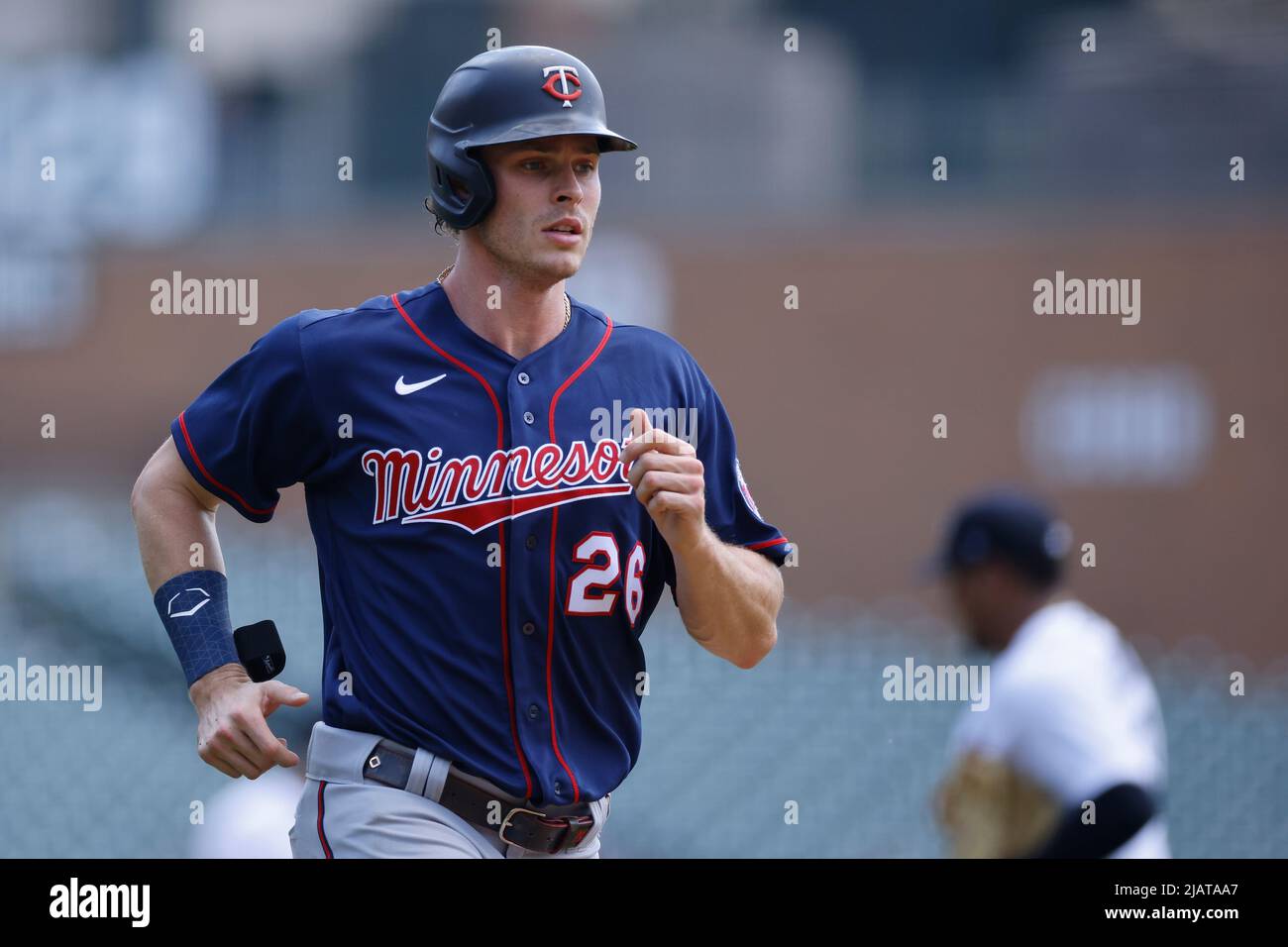 DETROIT, MI - MAI 31: Der Minnesota Twins ernannte Hitter Max Kepler (26) rennt um die Basen, um einen Lauf während des MLB-Spiels gegen die Detroit Tigers am 31. Mai 2022 im Comerica Park in Detroit, Michigan zu erzielen. (Joe Robbins/Image of Sport) Stockfoto