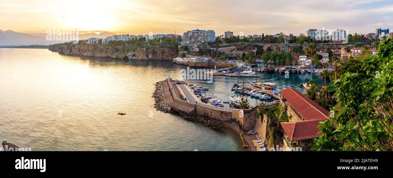 Antalya, Türkei. Häuser in der historischen District von Antalya Kaleici, Türkei. Die Altstadt von Antalya ist ein beliebtes Ausflugsziel bei Touristen. Stockfoto